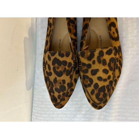 9W Time & Tru pointy flat shoes animal print Wides - Picture 2 of 7